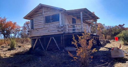 Terreno En Venta Un Gran Lote Con Una Cabaña A Terminar