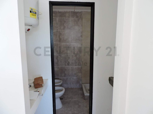 Imagen 7 de 10 de Duplex A Estrenar 2 Dormi, Cochera Y Patio En Av Montevideo Y Av 66, Berisso