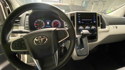 Imagen 11 de 11 de Toyota Hiace Furgón L2 H2