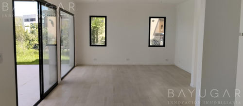 Venta Casa - Barrio Privado Santo Tomas / Pilar