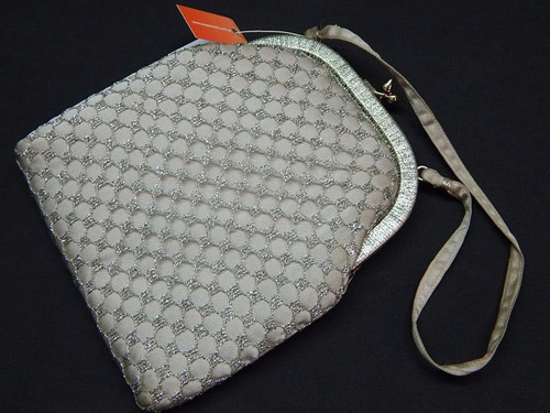 Cartera Carterita De Fiesta De Raso Color Gris Claro C/lur 