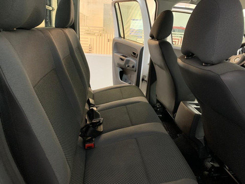 Imagen 10 de 16 de Volkswagen Amarok Starline 4x2 180 Cv