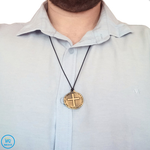 Cordão Colar Das Duas Cruzes São Bento Marcio Mendes Metal Cor Dourado-escuro