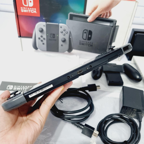 289- Console Nintendo Switch V1 Funcionando Perfeitamente. Preto (Usado)
