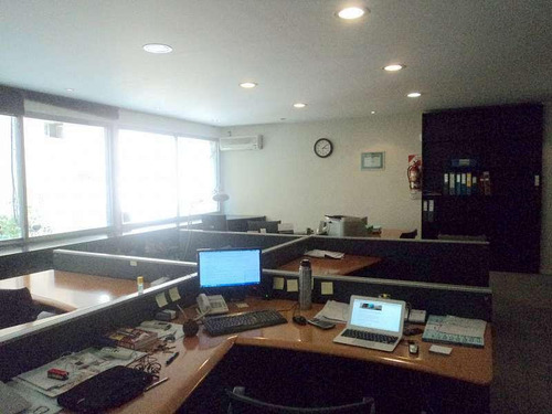 Oficinas De 370 M2 Con Renta, Excelente Estado, Recoleta, Frente A Pza Vicente López.