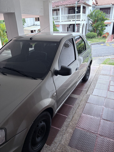 Renault Logan 1.4 Entry Familier Fii