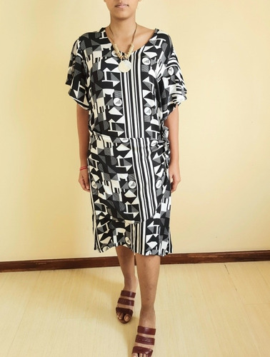 Imagem 2 de 8 de Vestido Tecido Sofhos