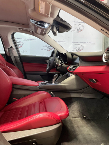 Alfa Romeo Giulia 2.0 Ti At