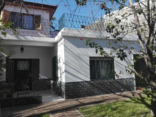 Casa En Venta - 4 Dormitorios 1 Baño - 96mts2 - Don Bosco, Quilmes