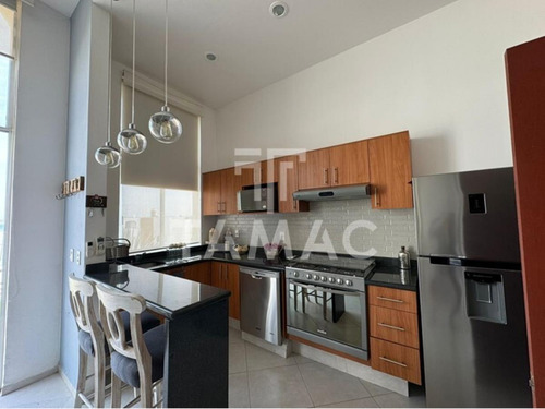Casa En Venta En Tequesquitengo, Jojutla, Morelos