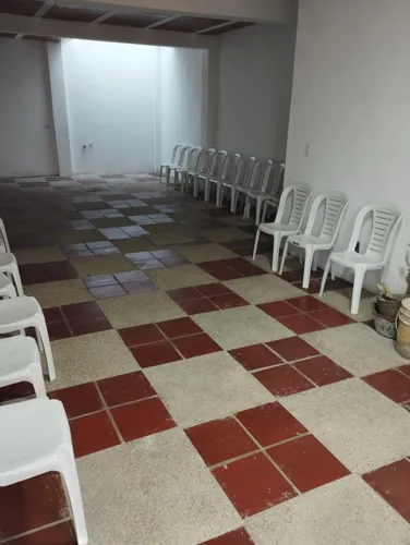 Casa Local Primer Piso Con Licencia Para Segundo Piso