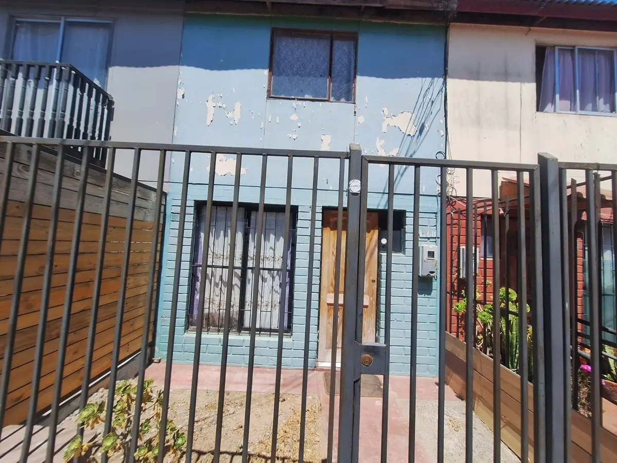 Imagen 1 de 10 de Casa En Venta De 3d 1b. Coquimbo