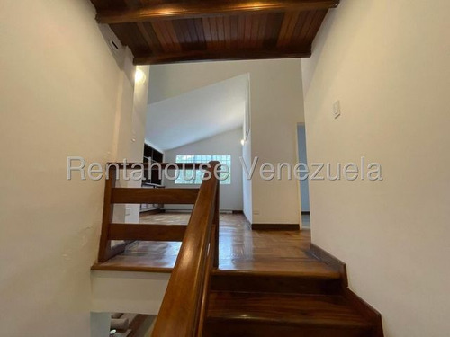 En Alquiler Casa En Urb El Castaño #25-14338 Rm
