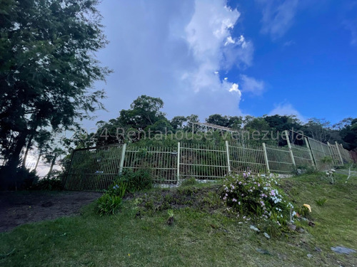 Casa De Campo En Venta En La Colonia Tovar Con 2200 Metros De Terreno Propio Excelente Ubicación Lista Para Firmar Nela 24-18402