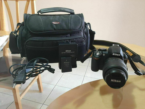 Vende-se Câmera Nikon D3100