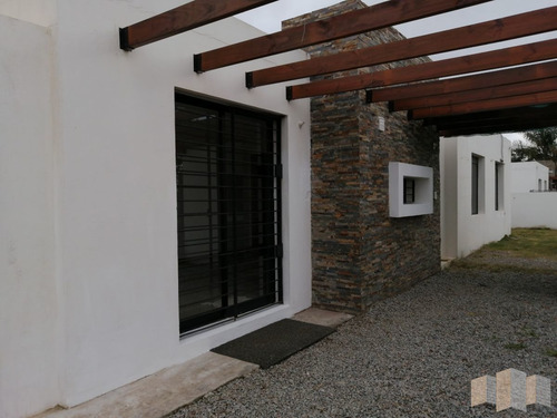 Imagen 18 de 20 de Preciosa Casa En Valle Di Saronno