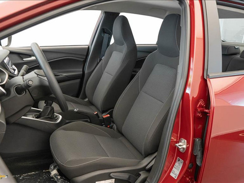 Chevrolet Onix plus 1.0 Lt 4p