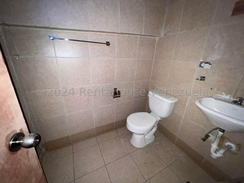 Ana Torres. Local Comercial En Venta 24-22288 En Chuao