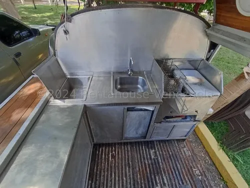 Se Vende Fondo Comercio