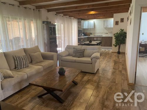 Parcela En Venta Con 2 Casas En Talagante