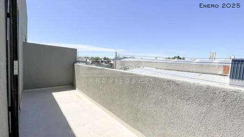 Triplex 3 Dormitorios A Estrenar Venta - Munro