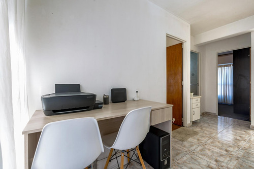 Venta/permuta - Casa - 2 Dormitorios Con Cochera Y Galpón - Bella Vista, Rosario.