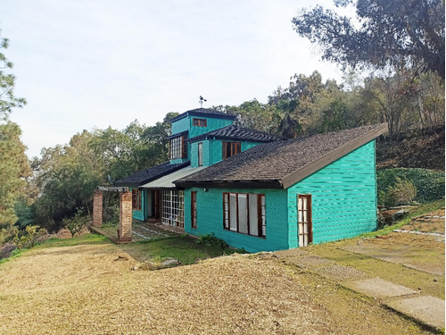 Condominio De Parcelas, Con Estilo, Silencio Y Cerca De Todo