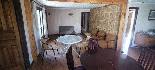 Casa En Venta De 3 Dorm. En Olmué