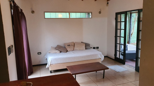 Casa , Una Habitación Con Placard, Un Baño, Estar Comedor