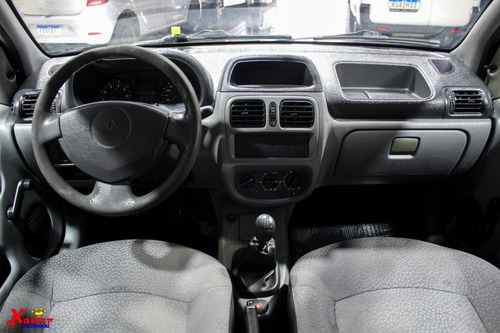 Renault Clio 1.0 16v 5p