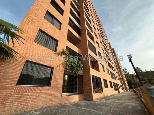Estupendo Apartamento En Colinas De La Tahona 25-18150