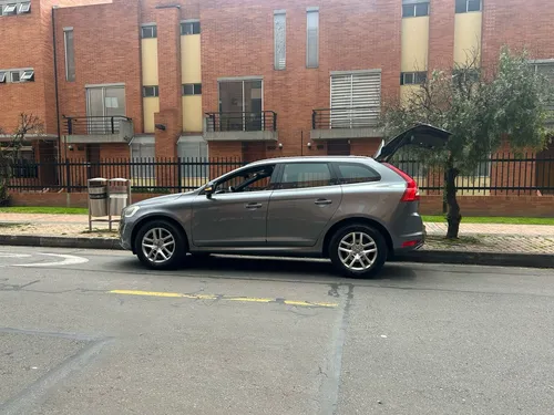 Volvo XC60 2.0 T5 Awd Summum