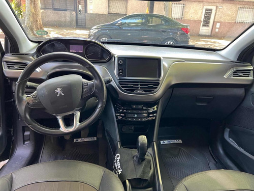 Imagen 13 de 18 de Peugeot 2008 2017 1.6 Feline