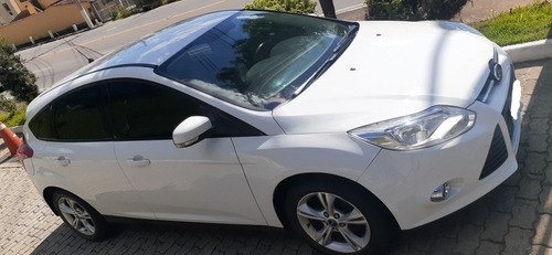 Imagem 2 de 6 de Ford Focus 2015 1.6 Se Flex Aut. 5p