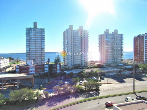 Departamento Reciclado Con Vista Al Mar!!- Ref: 13638