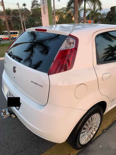Fiat Punto 2011 1.4 Attractive Flex 5p