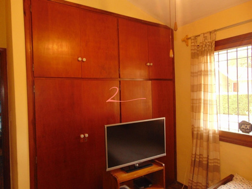 Casa En Pinares, 3 Dormitorios *- Ref: 3870