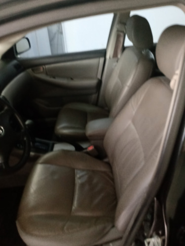 Imagem 8 de 10 de Toyota Fielder Sl