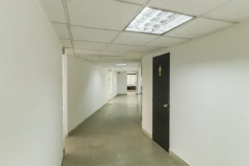 Oficina En Arriendo En Centro Internacional. Cod A1094006
