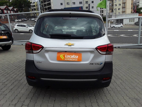 Imagem 2 de 8 de Chevrolet Spin 1.8 Activ7 8v Flex 4p Automático