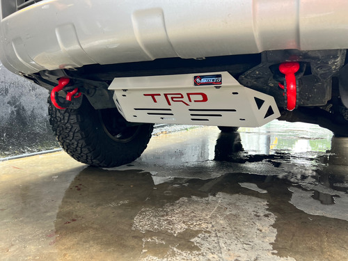 Skip Plate Peto Trd Fortuner Y Hilux Nacional