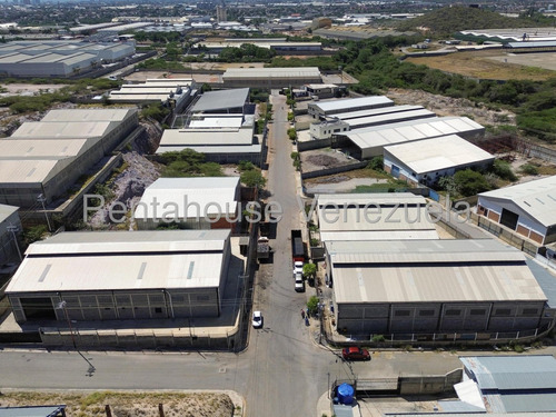 Maria E. Alquila Galpón De Alta Capacidad, Perfecto Para Almacenamiento Y Producción!! Construcción Reciente, En Zona Industrial 2, Lara#25-20201**1.208m2**