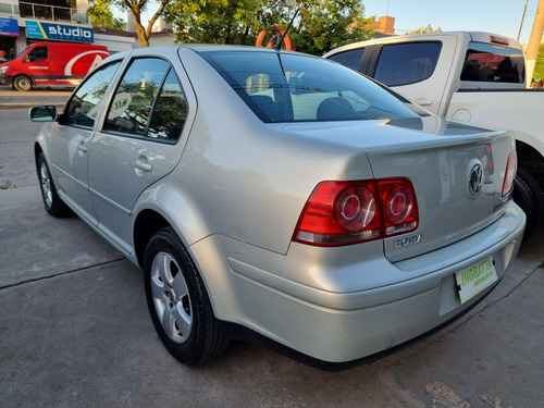 Imagen 4 de 16 de Volkswagen Bora 1.9tdi Trendline