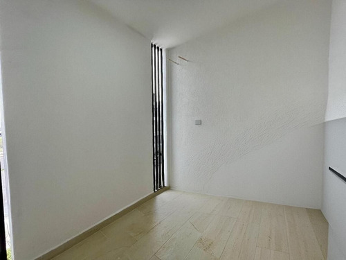 Casa En Venta En Veracruz Con Hab En P.b. Fracc. Lomas De La Rioja