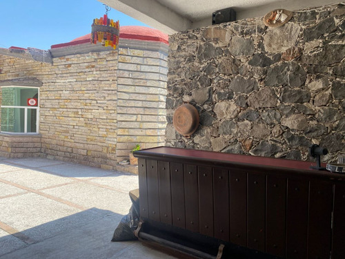 Magnifica Casa En Venta Estilo Campestre En Huertas La Joya Qro