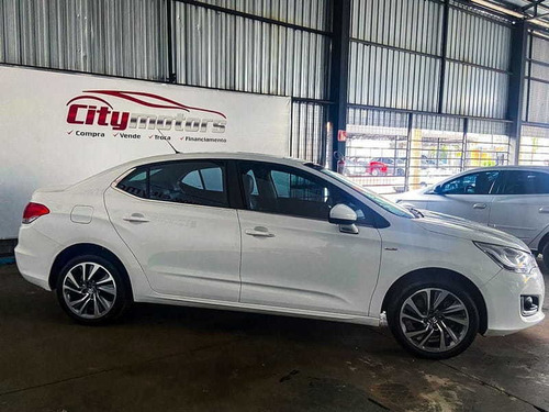 Imagem 4 de 15 de Citroen C4 Lounge Exclusive 1.6 Turbo 2017