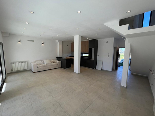 Venta Duplex 3 Dormitorios Nuevo Rincones Mananti