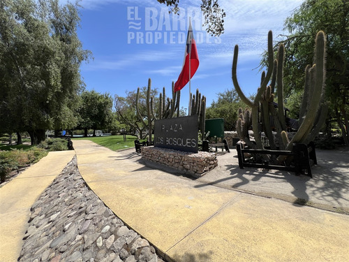 Sitio Para Autoconstrucción En Condominio De Piedra Roja