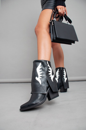 Bota Texana De Mujer Comodas Caña Baja Moda Berry Liviana