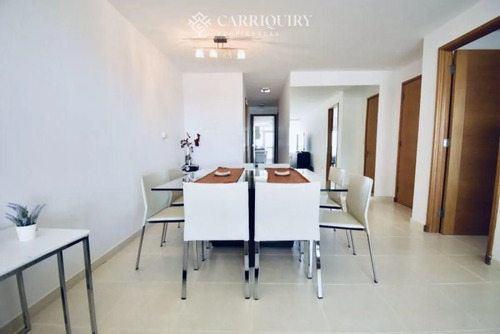 Apartamento En Alquiler Temporario Playa Mansa 2 Dormitorios Seasons Tower